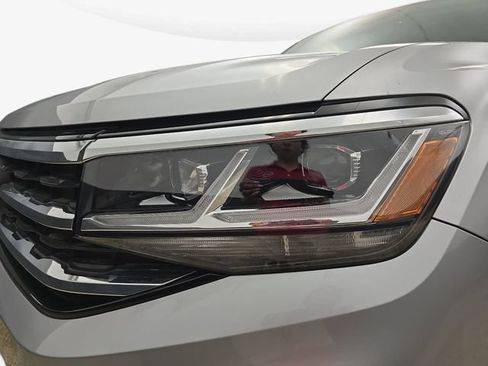 Used 2023 Volkswagen Atlas SE w/ Panoramic Sunroof Package FWD image 32