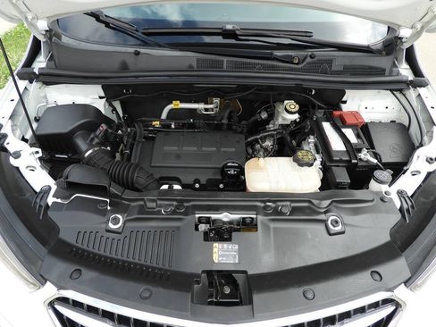 Used 2021 Buick Encore Preferred AWD/4WD image 43