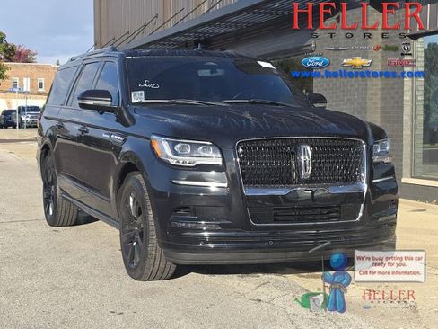 Used 2024 Lincoln Navigator L Reserve image 1