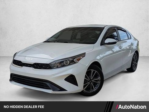Used 2022 Kia Forte LXS w/ LXS Technology Package FWD image 1