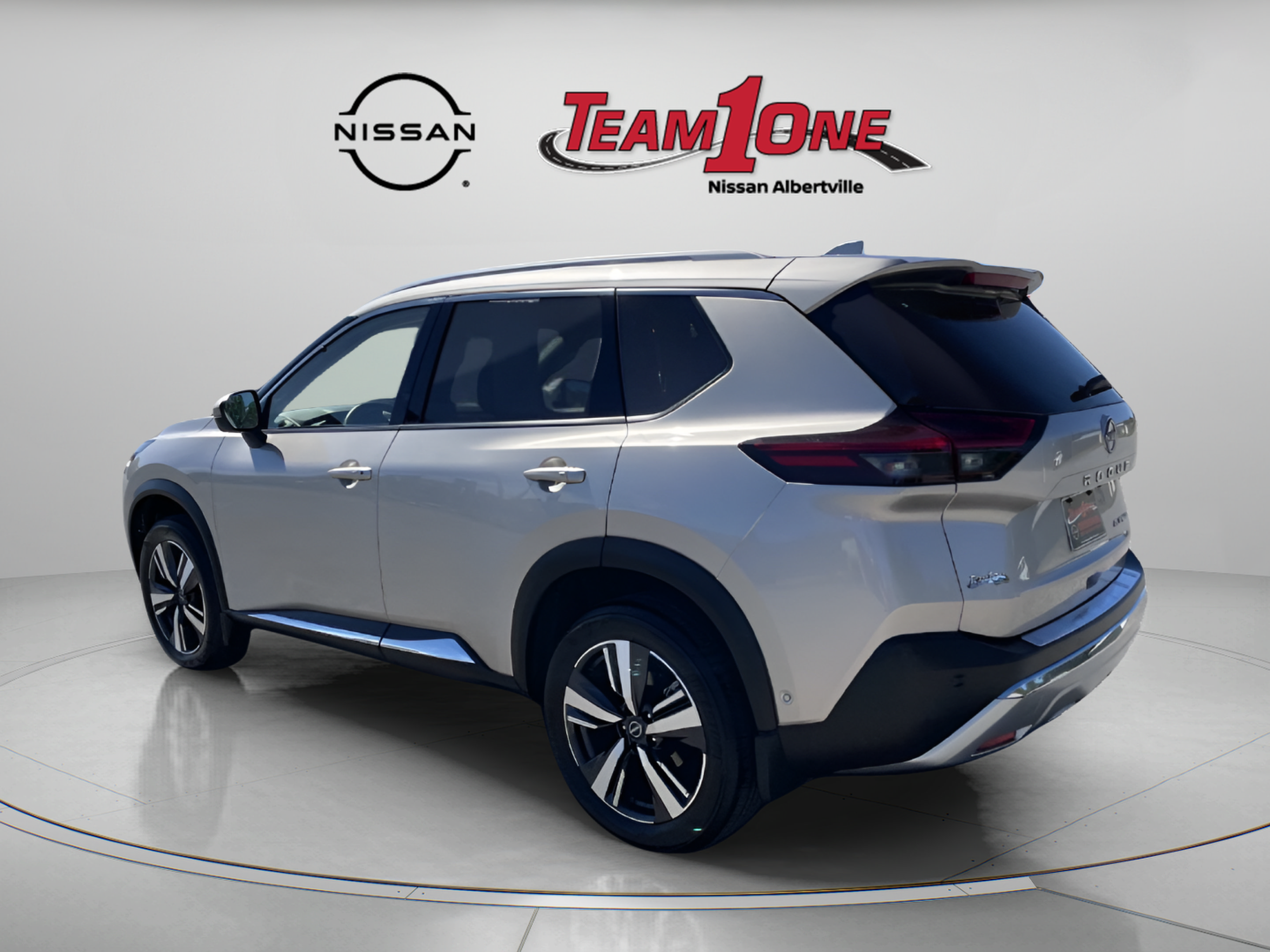 Used 2022 Nissan Rogue Platinum w/ Head-Up Display Package FWD image 6
