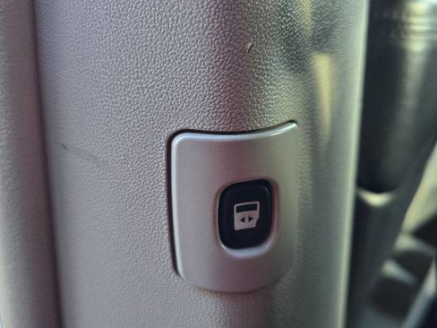 Used 2013 Dodge Grand Caravan Crew image 27