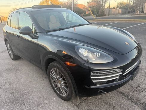 Used 2014 Porsche Cayenne Platinum Edition AWD/4WD image 1
