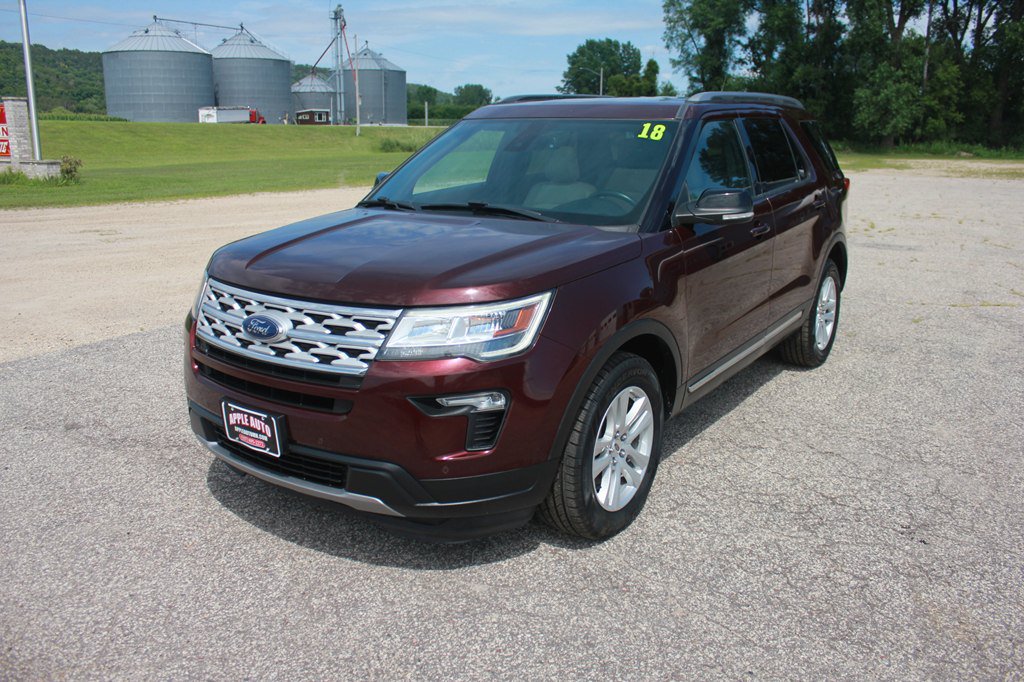 Used 2018 Ford Explorer XLT w/ Equipment Group 202A AWD/4WD image 1