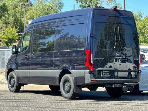 Used 2024 Mercedes-Benz Sprinter 144 Cargo image 5