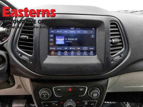 Used 2021 Jeep Compass Latitude AWD/4WD image 12