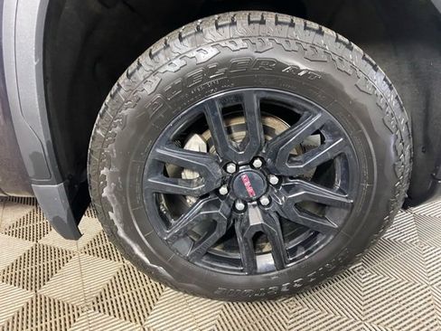 Used 2024 GMC Sierra 1500 Elevation image 28