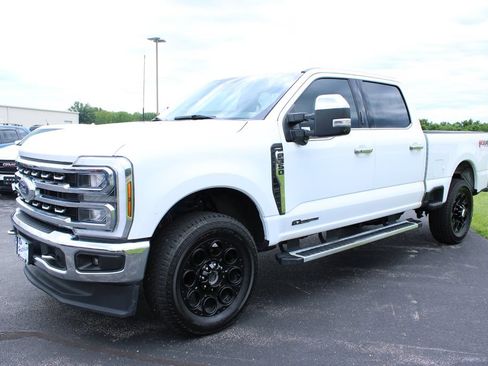 Used 2024 Ford F350 Lariat w/ Chrome Package AWD/4WD image 3