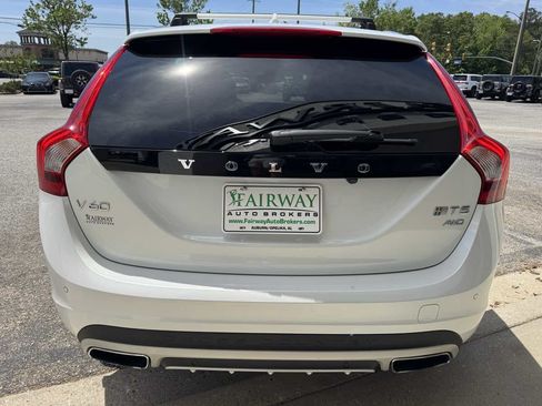 Used 2018 Volvo V60 T5 Cross Country AWD/4WD image 43