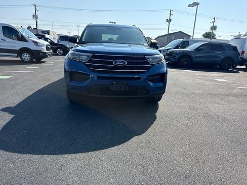 Used 2021 Ford Explorer XLT AWD/4WD image 5