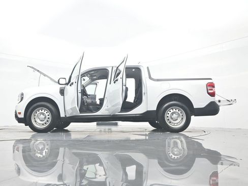 Used 2025 Ford Maverick XL w/ Equipment Group 102A AWD/4WD image 38