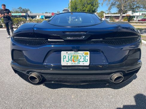 Used 2020 McLaren GT image 10
