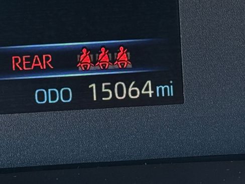 Used 2025 Toyota Corolla LE image 38