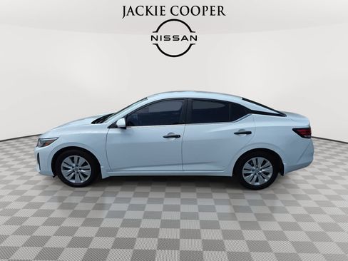Used 2025 Nissan Sentra S FWD image 8