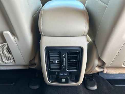 Used 2020 Jeep Grand Cherokee Limited image 24