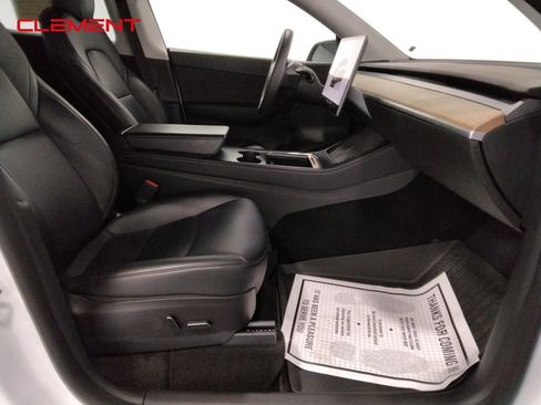 Used 2022 Tesla Model Y Performance image 32