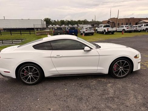 Used 2020 Ford Mustang Coupe w/ Equipment Group 101A RWD image 5