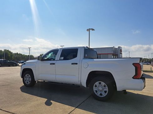 New 2026 Toyota Tundra SR image 6