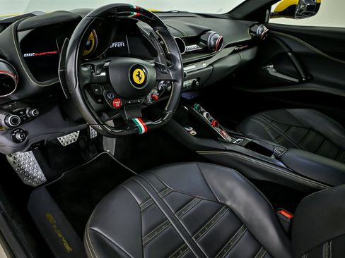 Used 2019 Ferrari 812 Superfast RWD image 21
