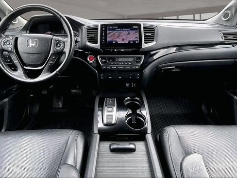 Used 2018 Honda Pilot Elite image 16