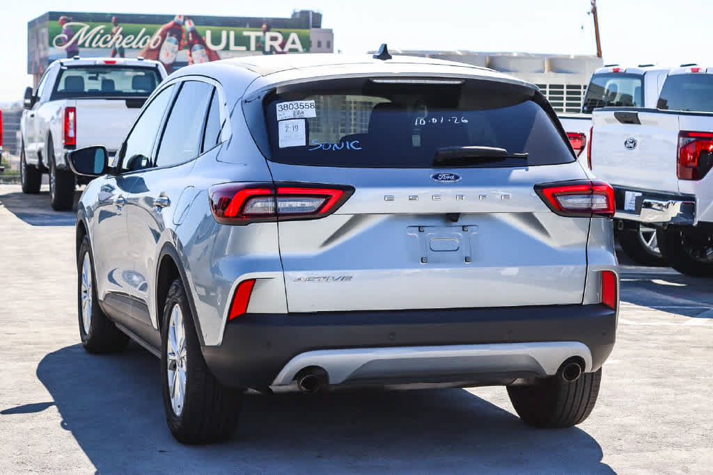 Used 2023 Ford Escape Active w/ Tech Pack #1 FWD image 6