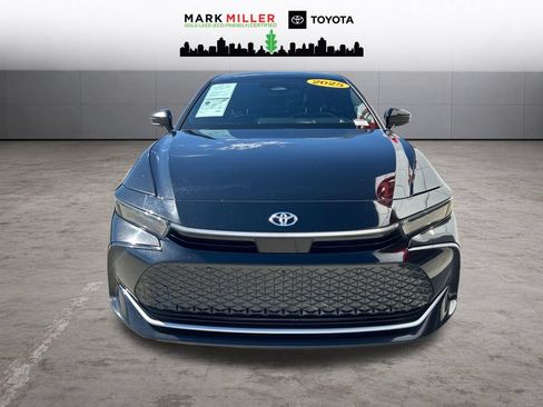 Certified 2025 Toyota Crown Platinum AWD/4WD image 9