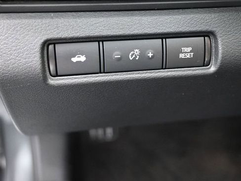 Used 2025 Nissan Altima 2.5 SV image 21