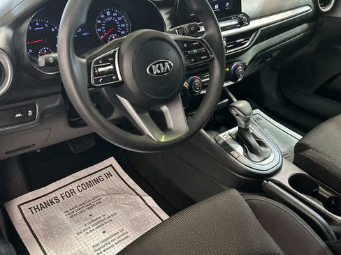 Used 2019 Kia Forte LXS FWD image 9