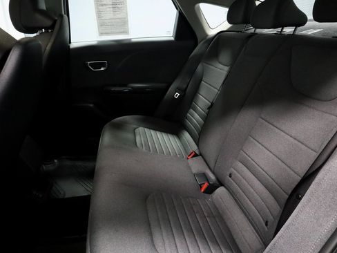Used 2025 Kia K4 EX image 22