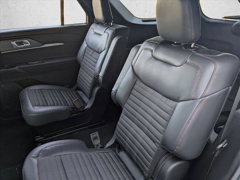 New 2026 Ford Explorer ST-Line w/ ST-Line Street Pack image 16