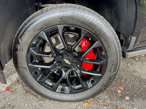 Used 2025 Chevrolet Silverado 1500 High Country image 35