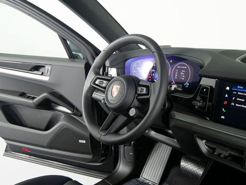 New 2026 Porsche Cayenne AWD/4WD image 35