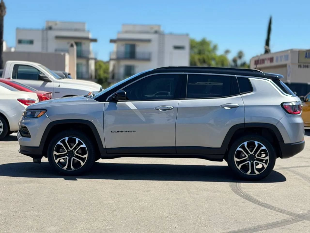 Used 2022 Jeep Compass Limited AWD/4WD image 8