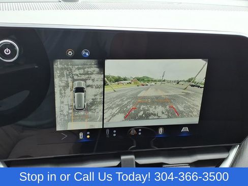 Used 2025 Chevrolet Equinox LT w/ Convenience Package II AWD/4WD image 24