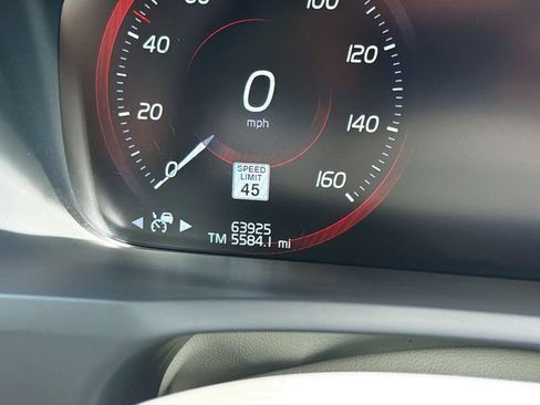 Used 2021 Volvo XC90 T5 Momentum w/ Climate Package FWD image 42