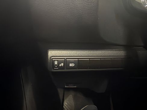 Used 2022 Toyota Corolla LE FWD image 22