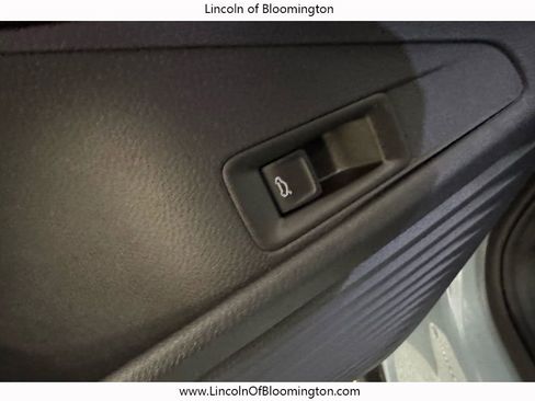 Used 2024 Volkswagen ID.4 Pro S image 34