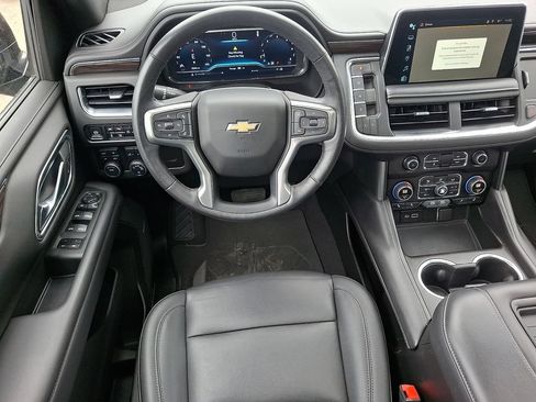 Certified 2022 Chevrolet Tahoe LT w/ Luxury Package AWD/4WD image 12
