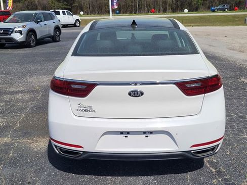 Used 2019 Kia Cadenza Technology image 3