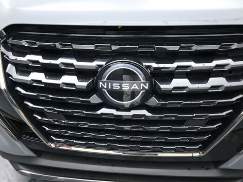 Used 2024 Nissan Kicks SR image 27