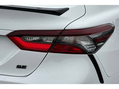 Certified 2022 Toyota Camry SE FWD image 30