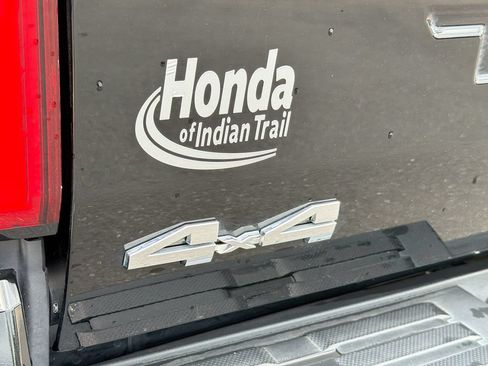 Used 2024 Toyota Tacoma SR5 AWD/4WD image 36