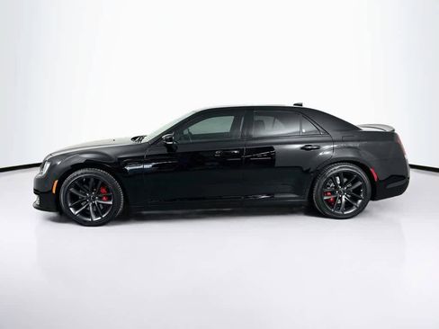 Used 2023 Chrysler 300 C RWD image 3