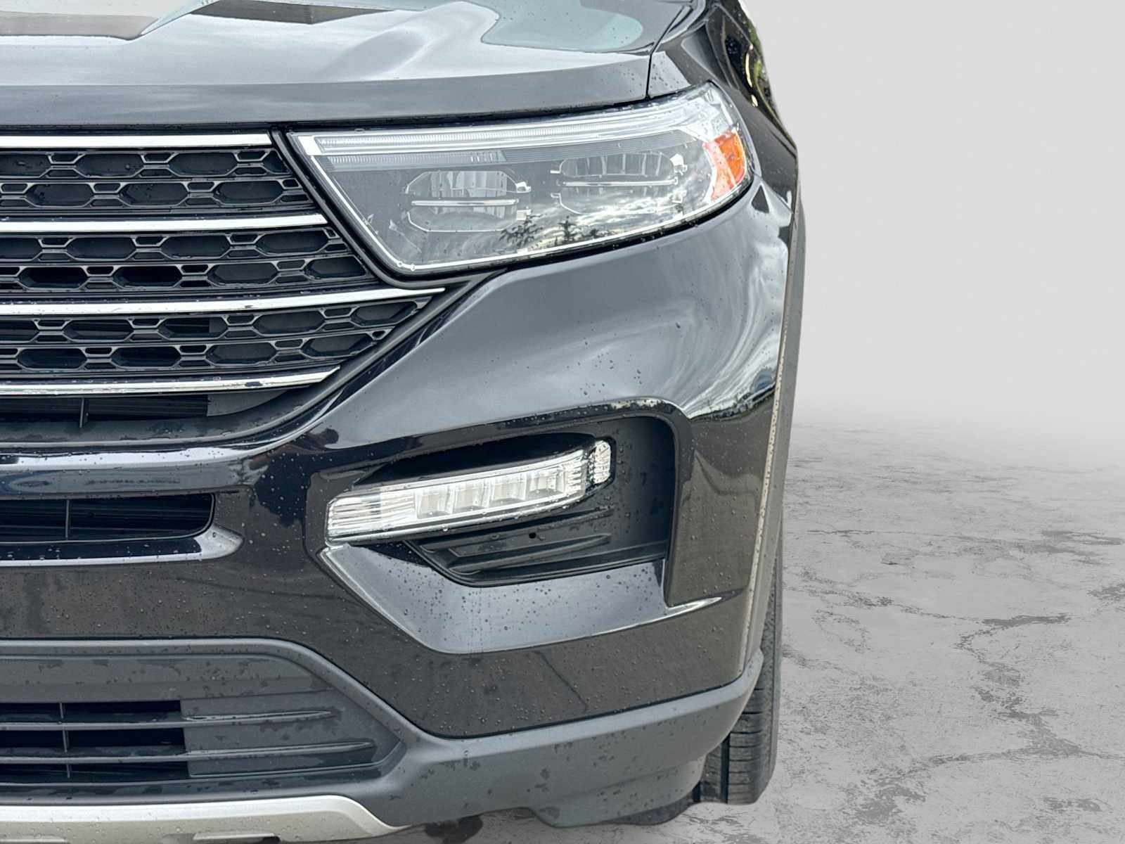Used 2023 Ford Explorer XLT w/ Equipment Group 202A AWD/4WD image 10