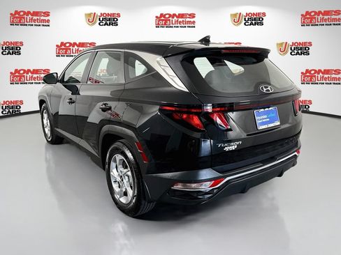 Certified 2024 Hyundai Tucson SE FWD image 2