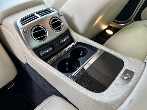 Used 2014 Rolls-Royce Wraith RWD image 17