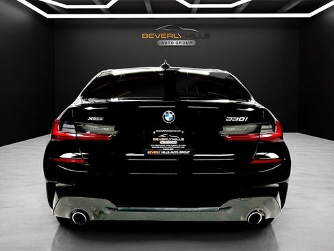 Used 2022 BMW 330i xDrive Sedan w/ M Sport Package image 4