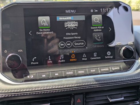 Used 2023 Nissan Rogue SL w/ SL Premium Package image 21