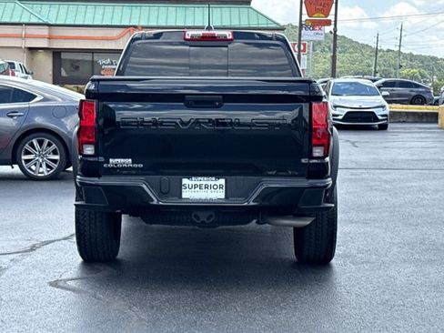 Used 2024 Chevrolet Colorado Trail Boss AWD/4WD image 4