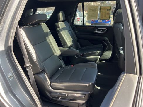 Used 2021 Chevrolet Tahoe Premier w/ Premium Package AWD/4WD image 26